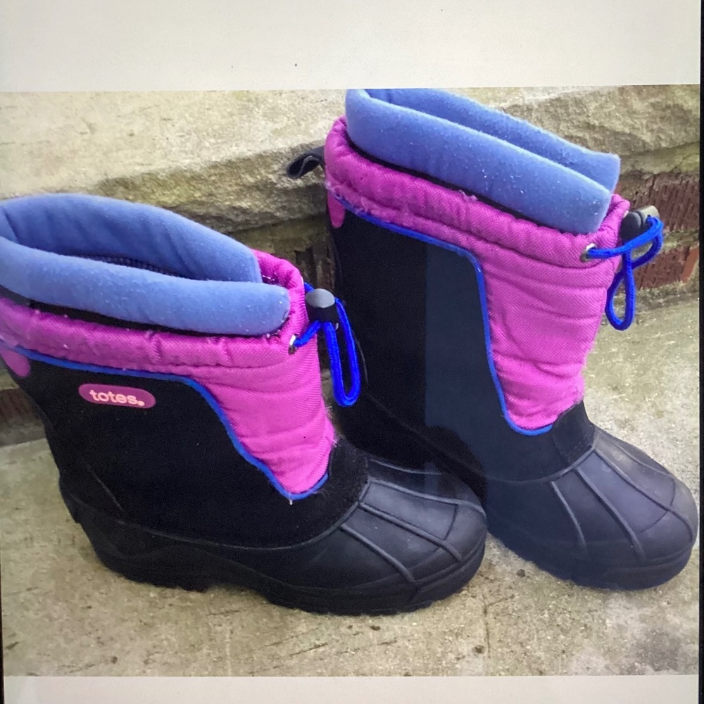 Totes Girl Snow Boots Size 4 Removable Liner Winter Black Purple